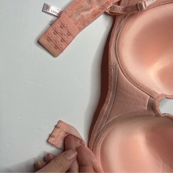 New Izod peach lace Bra 38C Molded Cups and Adjustable Straps - Picture 5 of 7